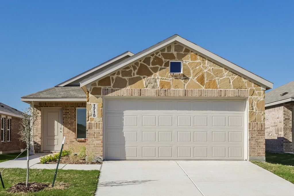 1715 Crossbill Street, Forney, TX 75126