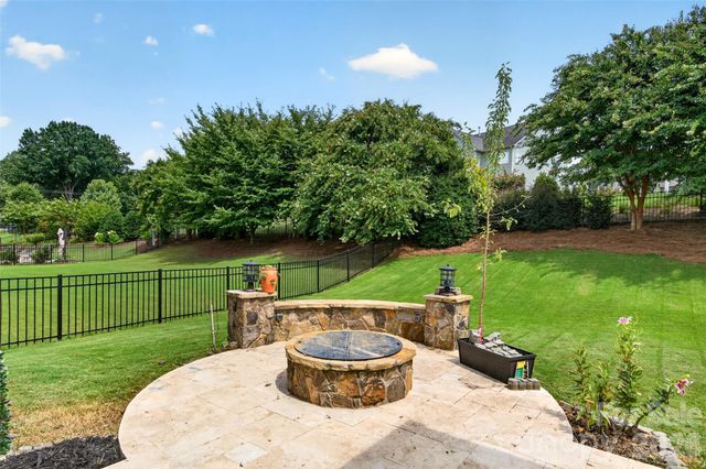 113 Heron Cove Loop, Mooresville, NC 28117