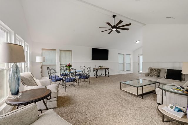 2301 S Kemah Drive S, Kemah, TX 77565