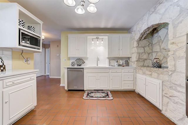1744 Westbrooke Terrace, Norman, OK 73072