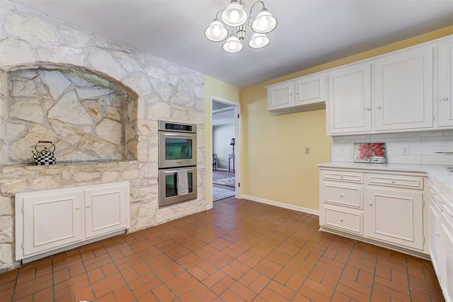 1744 Westbrooke Terrace, Norman, OK 73072