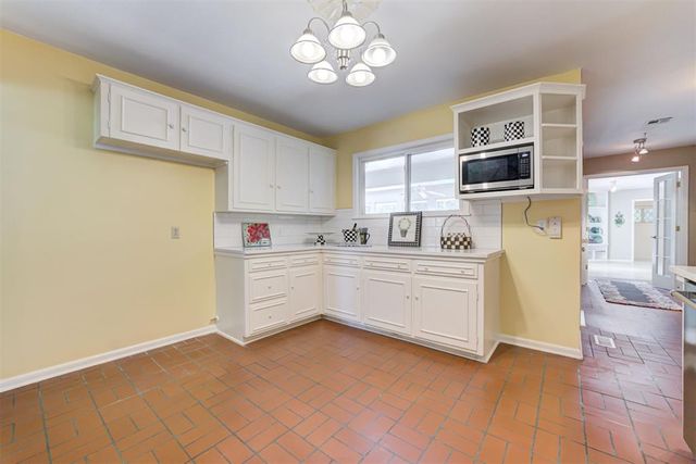 1744 Westbrooke Terrace, Norman, OK 73072