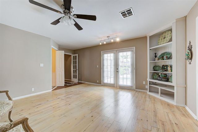 1744 Westbrooke Terrace, Norman, OK 73072