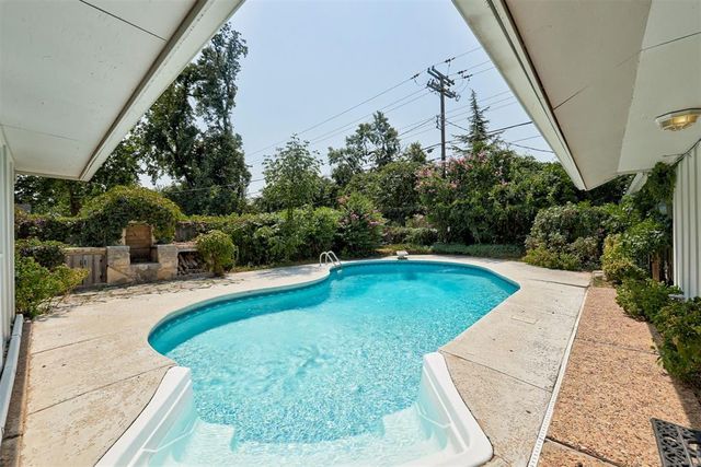 1744 Westbrooke Terrace, Norman, OK 73072