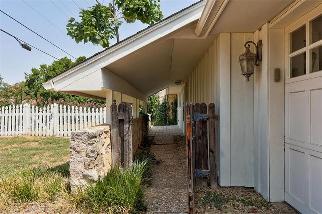 1744 Westbrooke Terrace, Norman, OK 73072