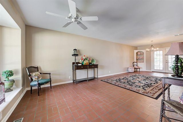 1744 Westbrooke Terrace, Norman, OK 73072