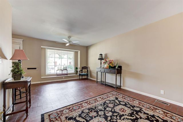 1744 Westbrooke Terrace, Norman, OK 73072