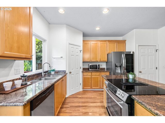 14675 Sw CATALINA Dr, Portland, OR 97223