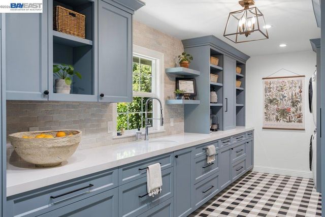 1397 Pine Tree Dr, Alamo, CA 94507