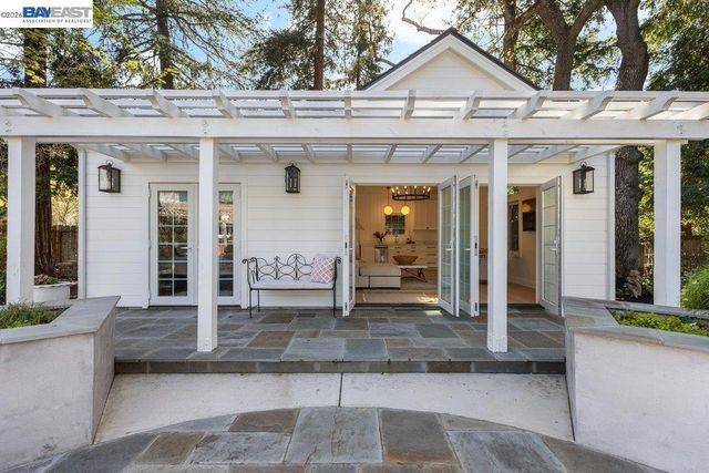 1397 Pine Tree Dr, Alamo, CA 94507