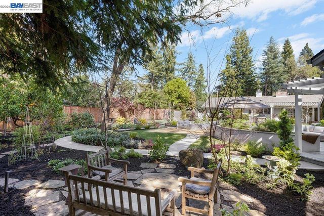 1397 Pine Tree Dr, Alamo, CA 94507