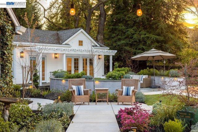 1397 Pine Tree Dr, Alamo, CA 94507