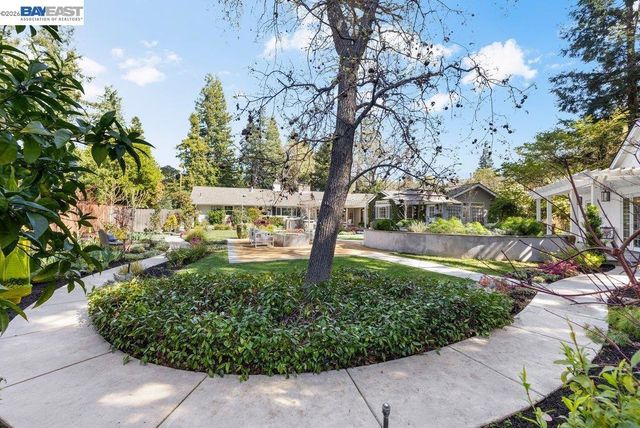 1397 Pine Tree Dr, Alamo, CA 94507