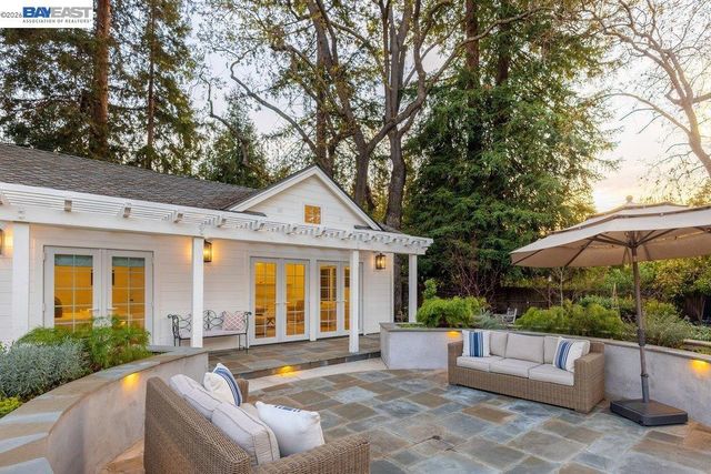 1397 Pine Tree Dr, Alamo, CA 94507