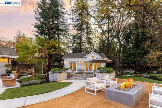 1397 Pine Tree Dr, Alamo, CA 94507