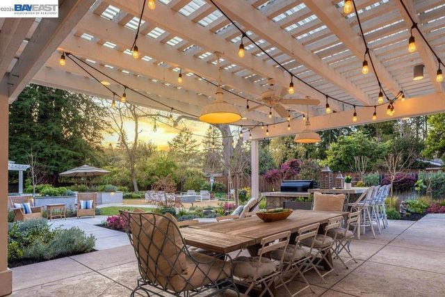 1397 Pine Tree Dr, Alamo, CA 94507