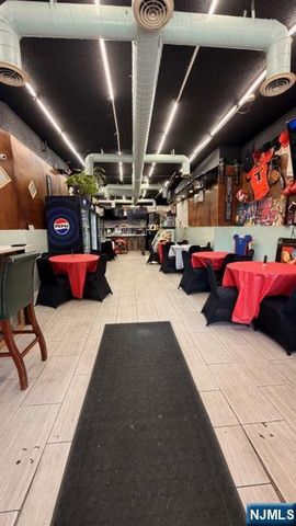 55 Broadway, Newark, NJ 07104
