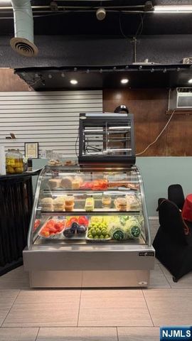 55 Broadway, Newark, NJ 07104