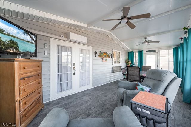 488 Jacklin LN, North Fort Myers, FL 33903