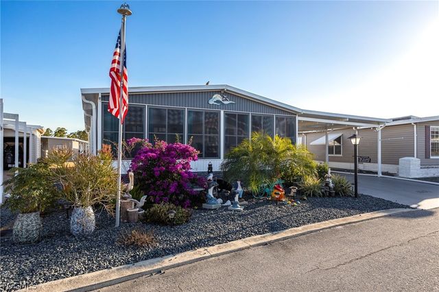 488 Jacklin LN, North Fort Myers, FL 33903