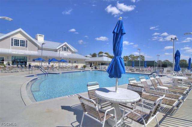 488 Jacklin LN, North Fort Myers, FL 33903