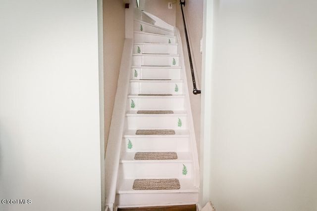 91 Green Avenue, Castleton-on-hudson, NY 12033