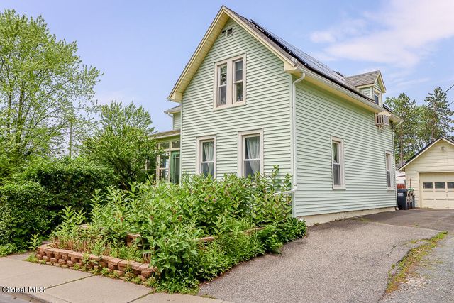 91 Green Avenue, Castleton-on-hudson, NY 12033