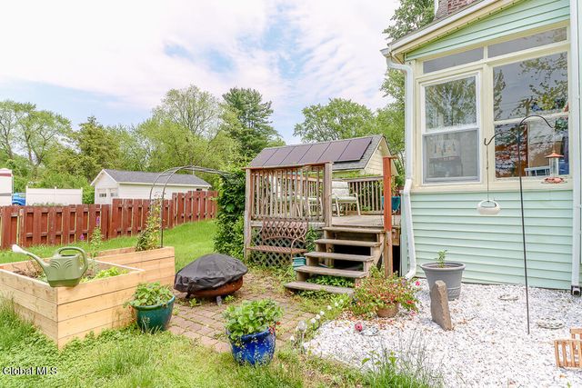 91 Green Avenue, Castleton-on-hudson, NY 12033