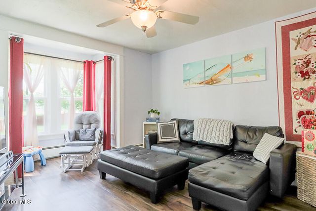 91 Green Avenue, Castleton-on-hudson, NY 12033