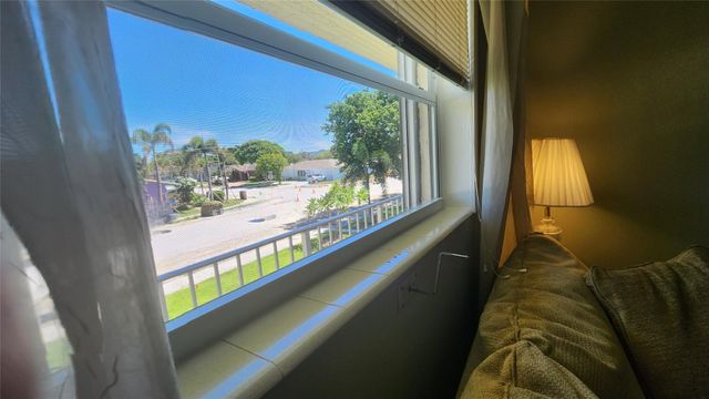 700 SE 6th Ave 205, Deerfield Beach, FL 33441