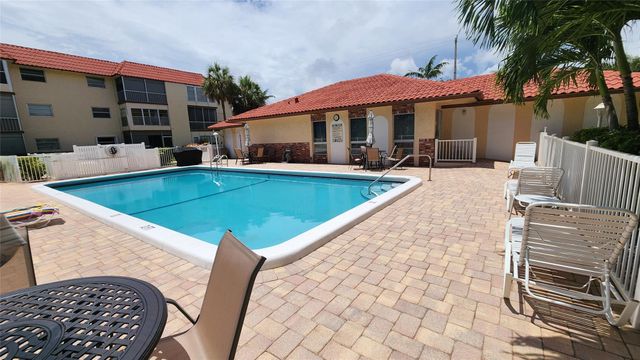 700 SE 6th Ave 205, Deerfield Beach, FL 33441