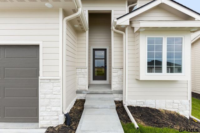 11053 S 217Th Street, Gretna, NE 68028