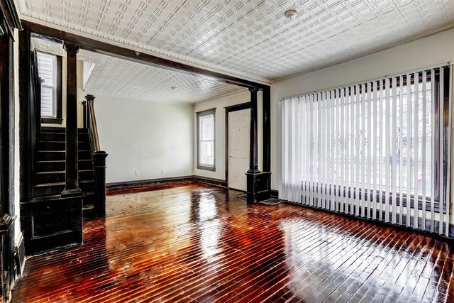 5858 Seneca Street, Detroit, MI 48213