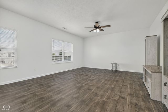 2241 Maple Stone Lane, Greenwood, IN 46143