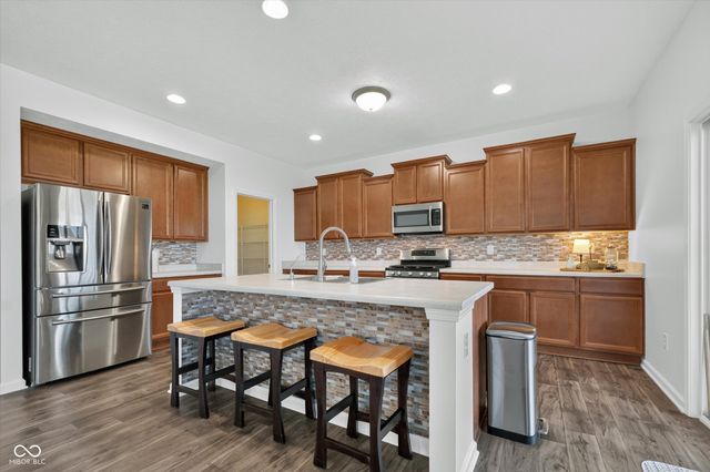 2241 Maple Stone Lane, Greenwood, IN 46143