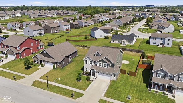 2241 Maple Stone Lane, Greenwood, IN 46143
