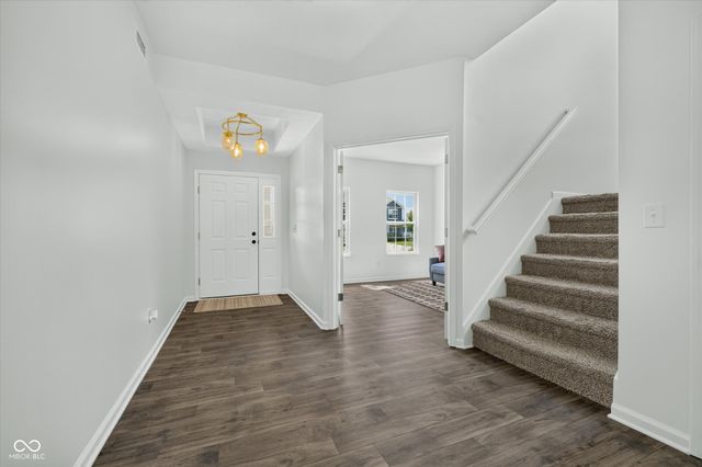 2241 Maple Stone Lane, Greenwood, IN 46143