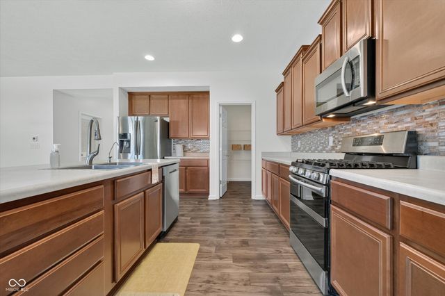 2241 Maple Stone Lane, Greenwood, IN 46143