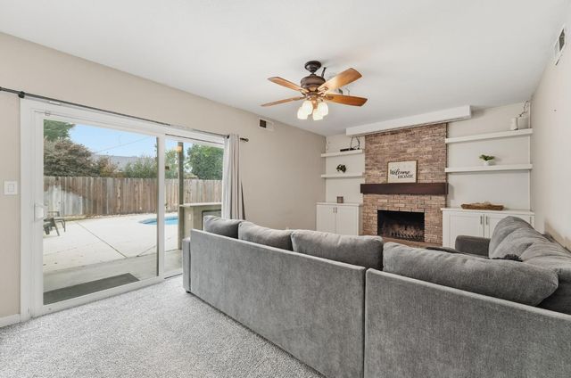 365 Birchwood Ct, Modesto, CA 95350