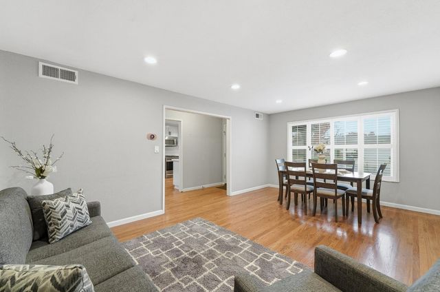 365 Birchwood Ct, Modesto, CA 95350