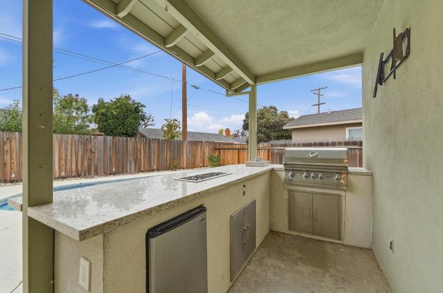 365 Birchwood Ct, Modesto, CA 95350