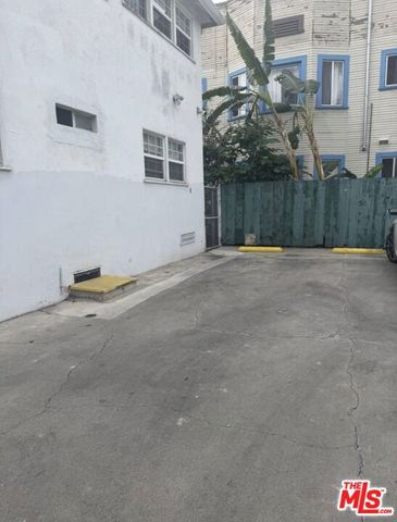 1411 S Bonnie Brae Street, Los Angeles, CA 90006