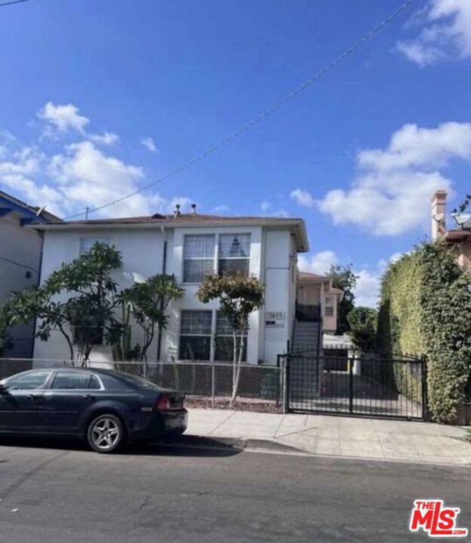 1411 S Bonnie Brae Street, Los Angeles, CA 90006
