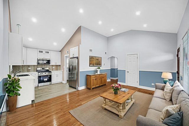 12500 S Loomis Street, Calumet Park, IL 60827