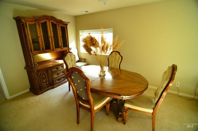 690 S Granite Way, Boise, ID 83712