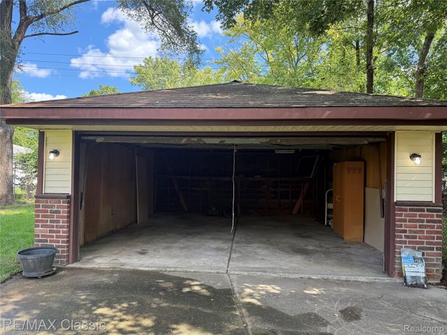 17670 Indian, Redford Charter Township, MI 48240