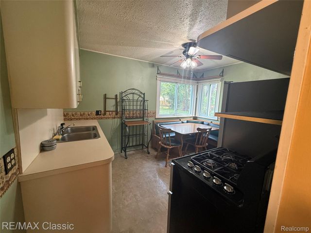 17670 Indian, Redford Charter Township, MI 48240