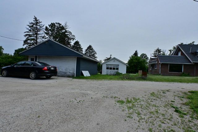 W135N8999 W State Road 145, Menomonee Falls, WI 53051