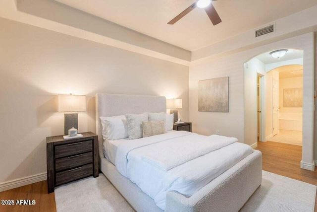 5450 E DEER VALLEY Drive 1208, Phoenix, AZ 85054