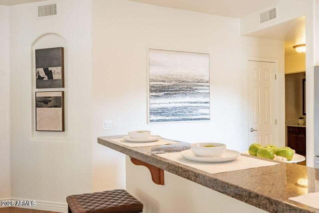 5450 E DEER VALLEY Drive 1208, Phoenix, AZ 85054